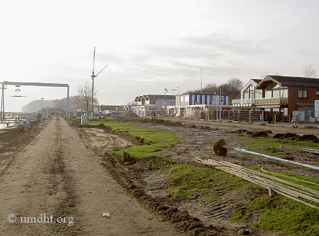 Die abgerissene Promenade des Yachthafens Groemitz am 03.12. 2006   -   Fr eine grere Bilddarstellung klicken Sie bitte auf das Foto.